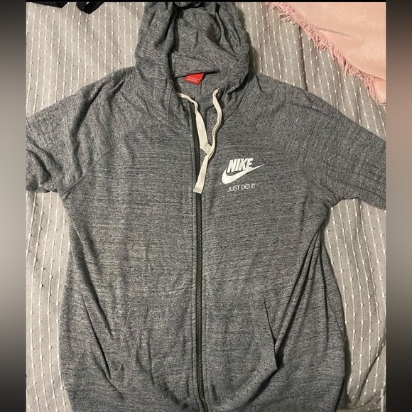 tanks, jackets, dresses - Picture 2 of 10